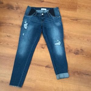 Maternity crop pants